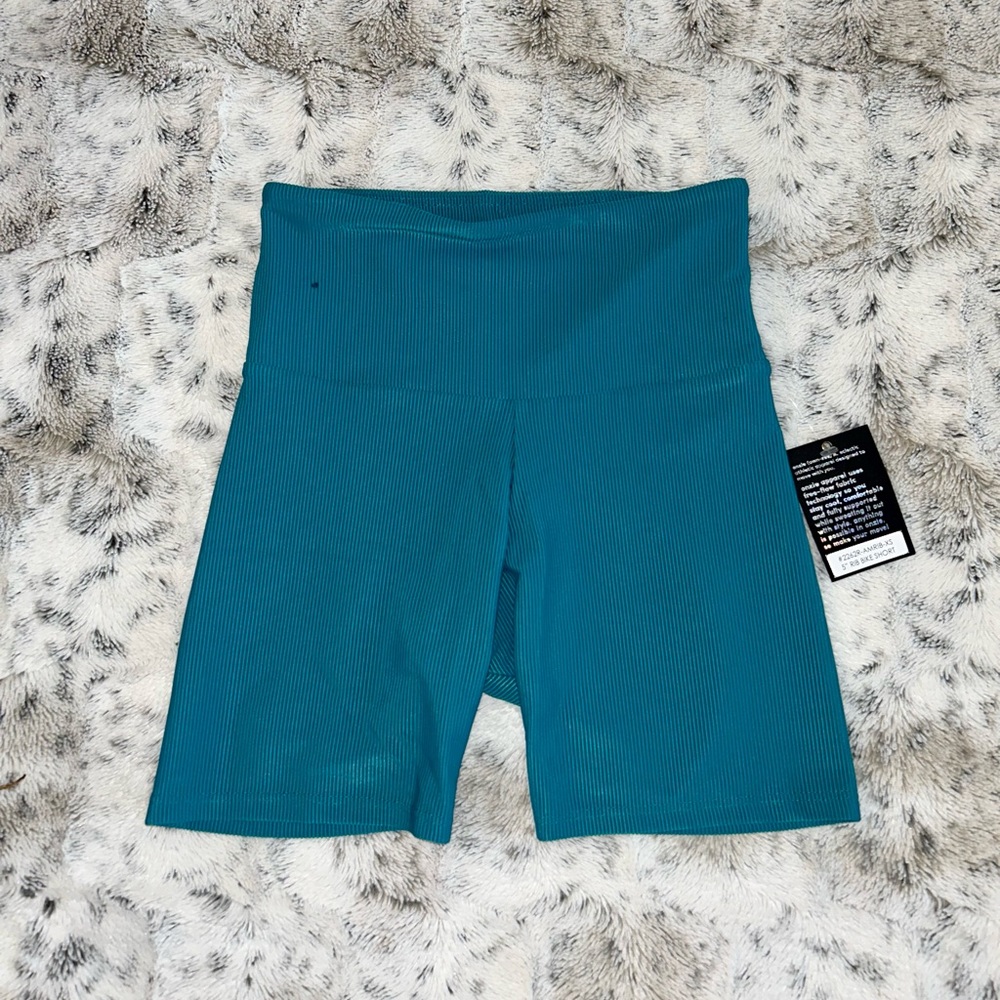 🆕 NWT Onzie 5” Rib Bike Workout Shorts Aquamarine Size XS